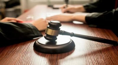 ​出轨被发现后依然和小三联系（出轨被发现后出轨男人想断）