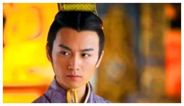 为什么秦始皇叫嬴政,而他的儿子却叫扶苏和胡亥?