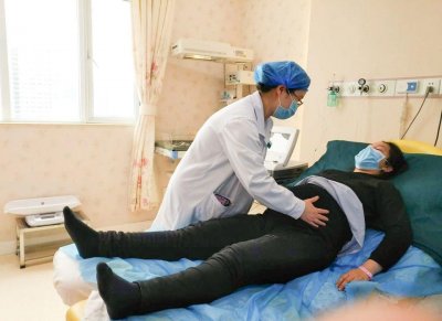 吴娟娟:孕37周 仍默默的坚守在岗位上