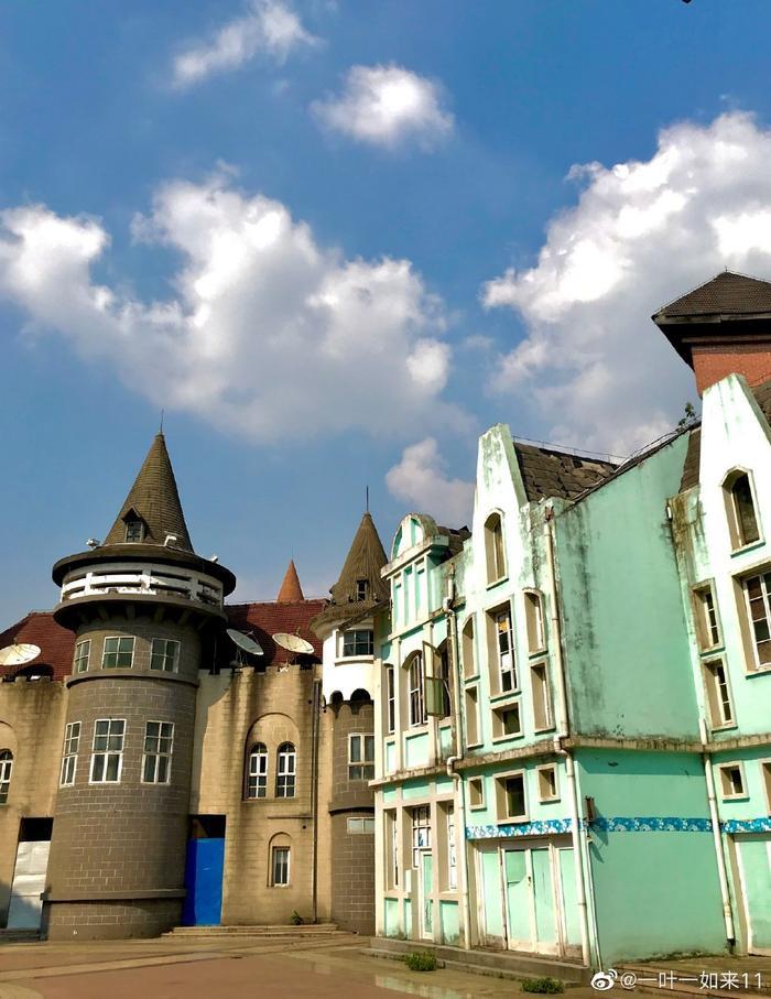 蠡湖中央公园位于无锡太湖湖畔东北,又称“世界奇观欧洲城”