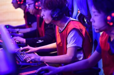 ​开挂是什么意思?软件作弊降低游戏难度(建议举报)