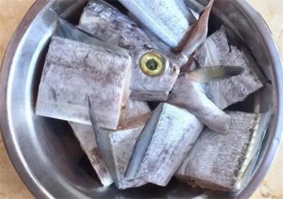 ​带鱼怎样清洗又快又好看[带鱼清洗小技巧]