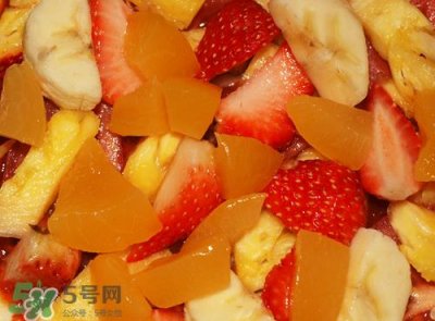 ​黄桃和香蕉能一起吃吗？ 香蕉可以和黄桃一起吃吗？