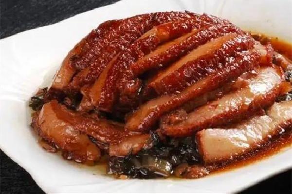 扣肉用猪的哪个部位 扣肉用什么油炸好 扣肉用猪的哪个部位 扣肉用什么油炸好