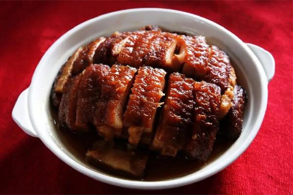 扣肉用猪的哪个部位 扣肉用什么油炸好 扣肉用猪的哪个部位 扣肉用什么油炸好