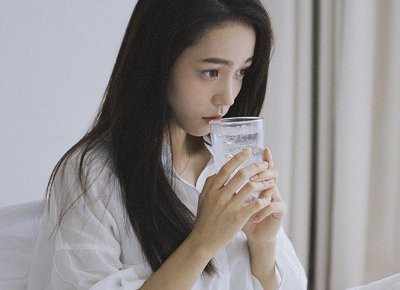 ​”分床睡15年，终于解脱了”男人晒离婚证发朋友圈庆祝女人泪目