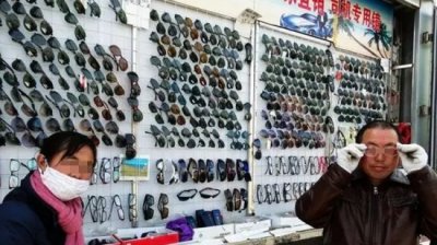 ​老花镜怎么选比较好(如何选一副好的老花镜？提高认识避免陷入误区)