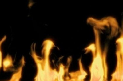 ​油锅、电器起火，千万别用水灭