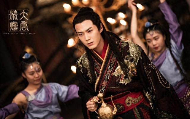 《大唐荣耀》收官将近 眼神“魅惑”茅子俊腹肌如此健硕