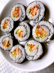 ​寿司的家常做法，孩子喜欢的寿司，营养搭配餐，不用点外卖了