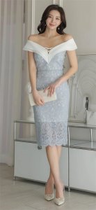 ​浅蓝色蕾丝连衣裙美女图集